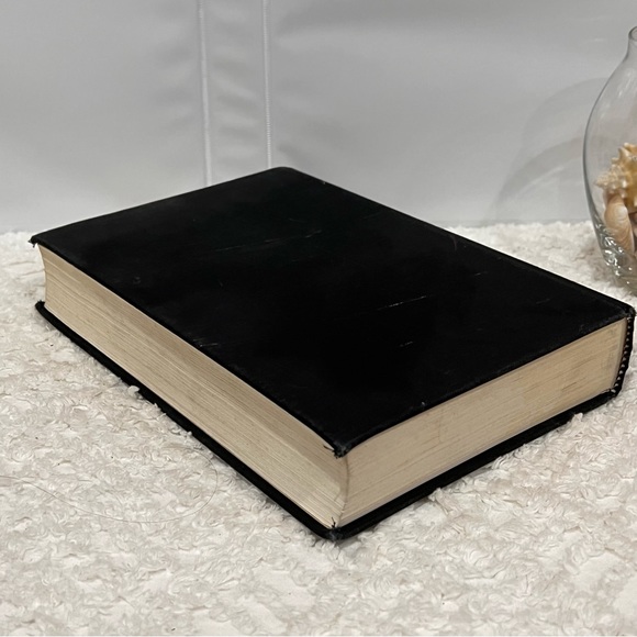 The Bourne Identity by Richard Ludlum Hardcover Novel Copyright 1980 - Picture 8 of 8